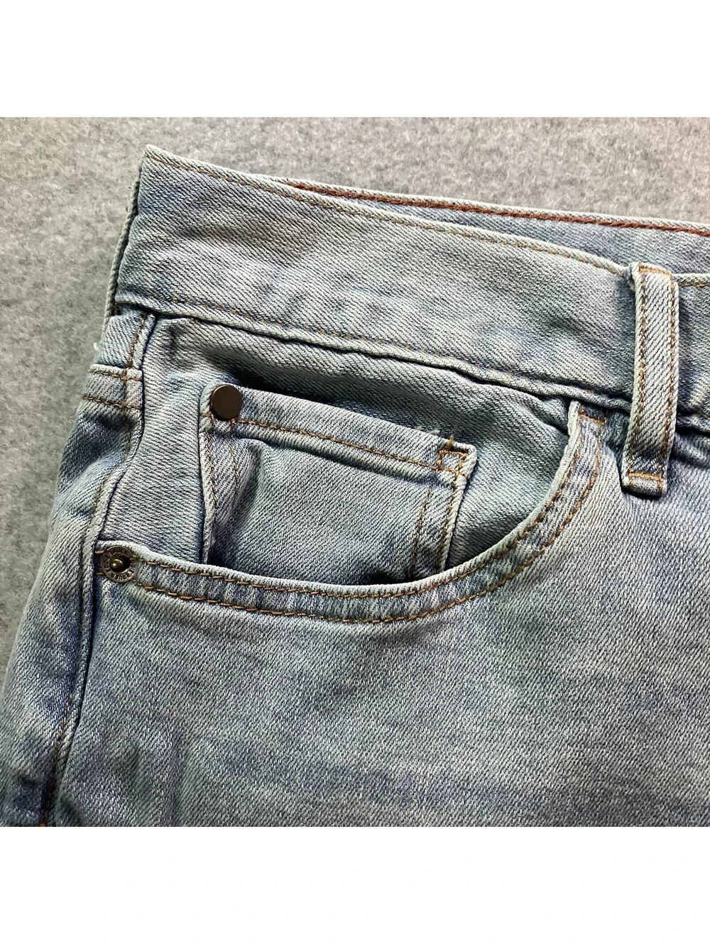 Eddie Bauer Jeans, Women's Size 10, Denim, Light Wash, Straight, Specially Dyed